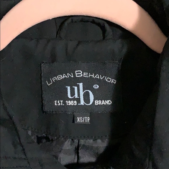 🔴 URBAN BEHAVIOR BLAZER 🔴 - Picture 2 of 4